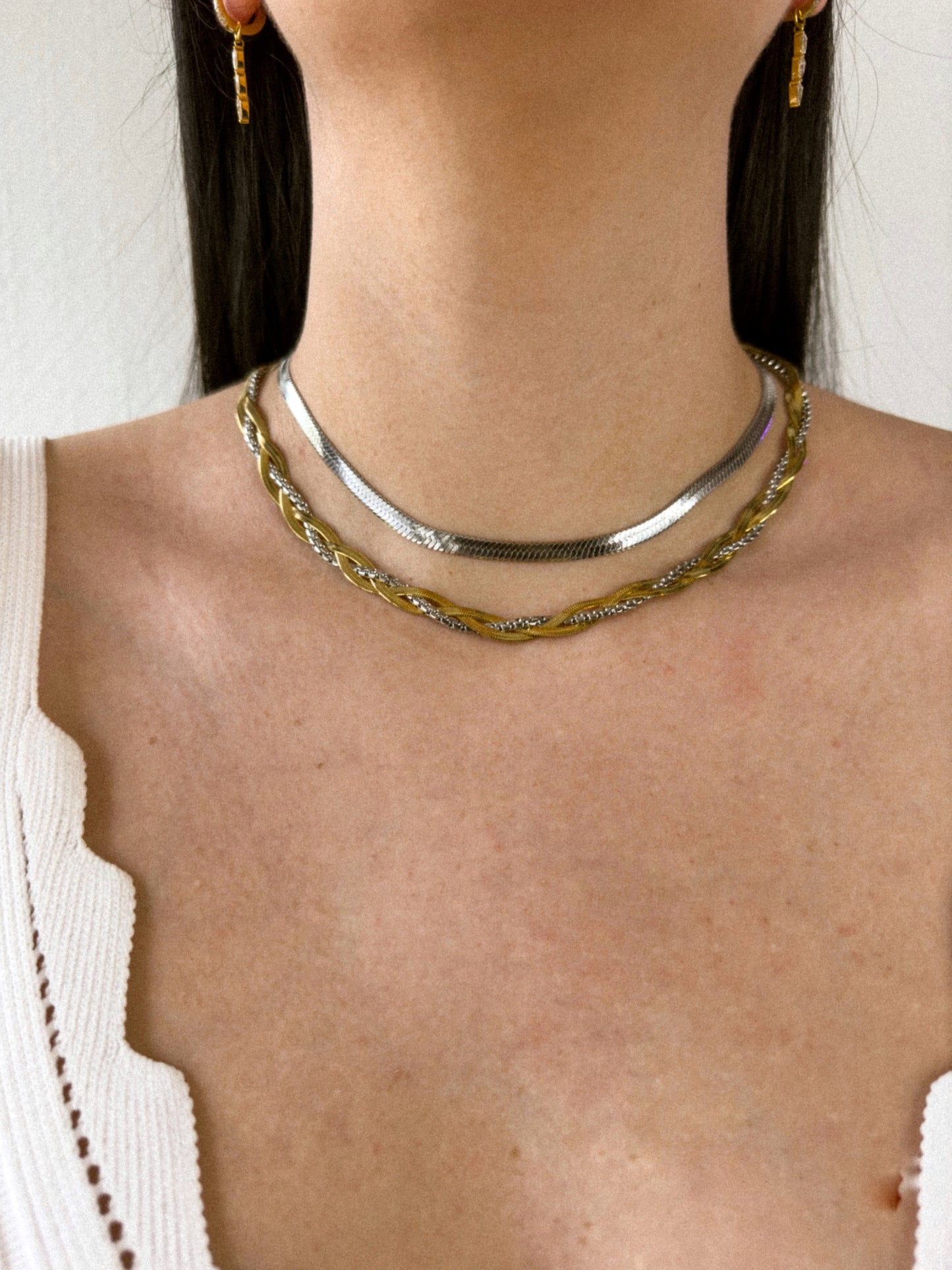 AiRA NECKLACE