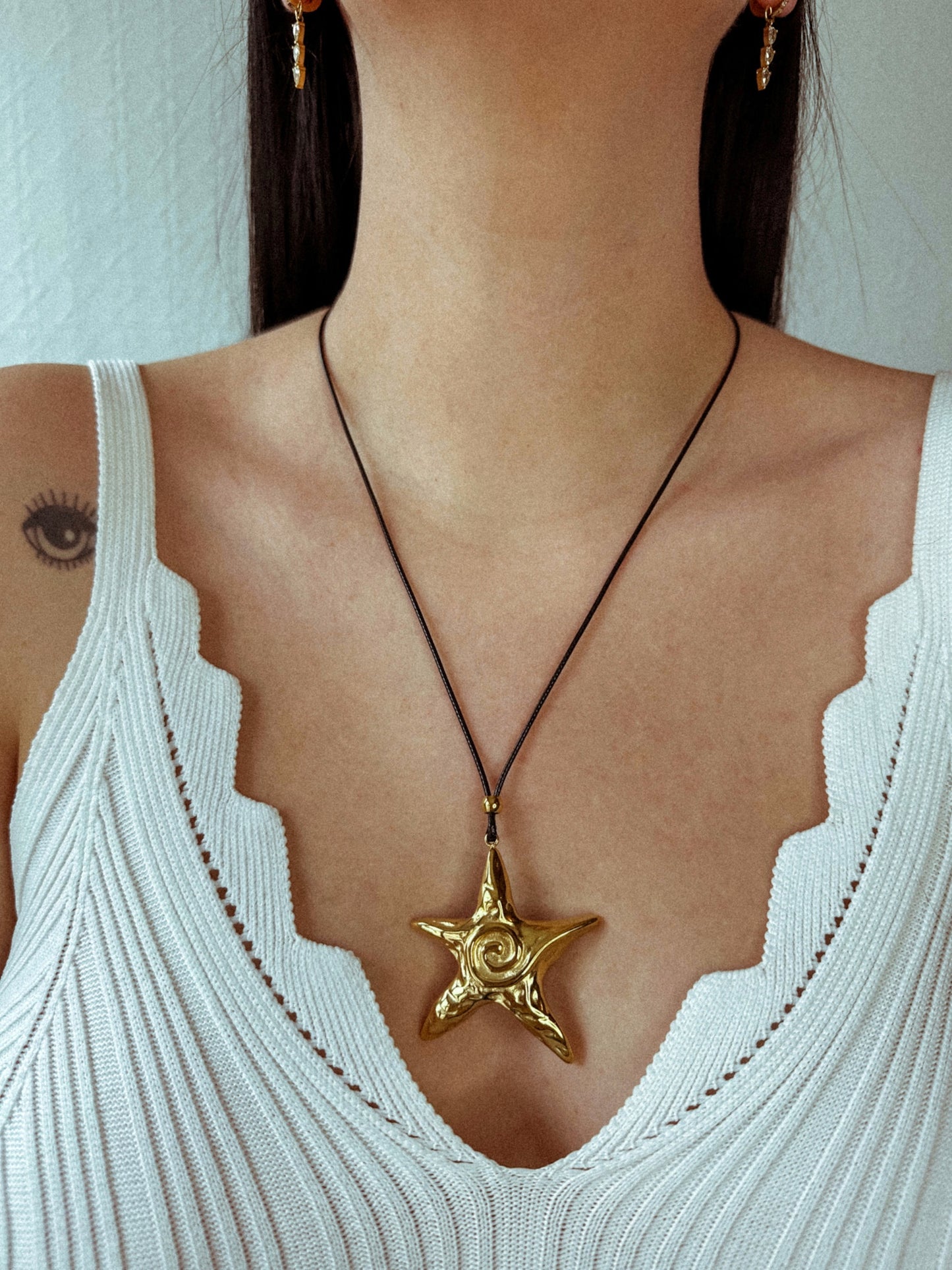 STARFISH NECKLACE