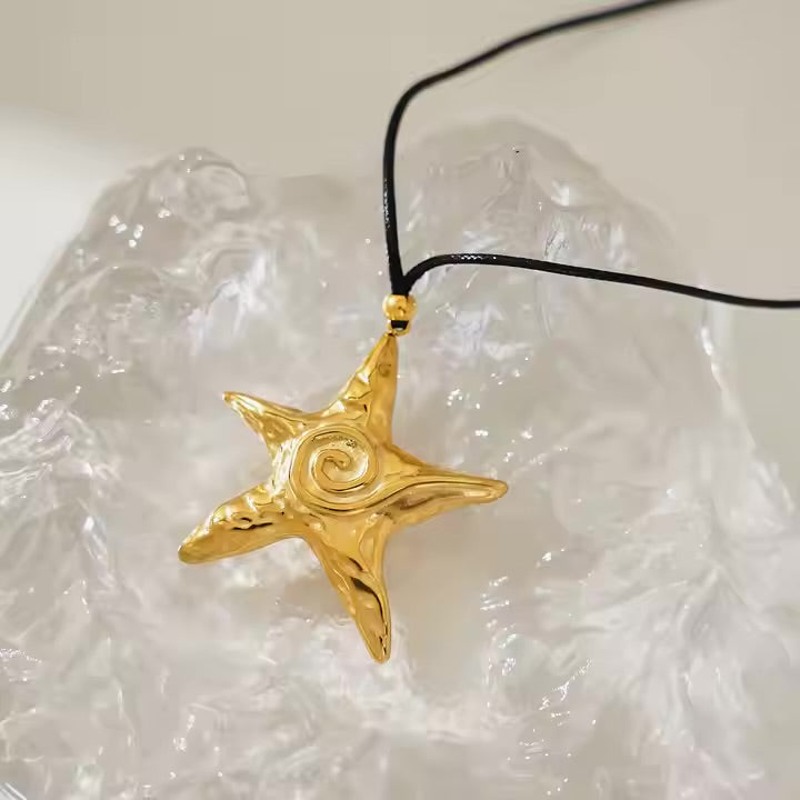 STARFISH NECKLACE