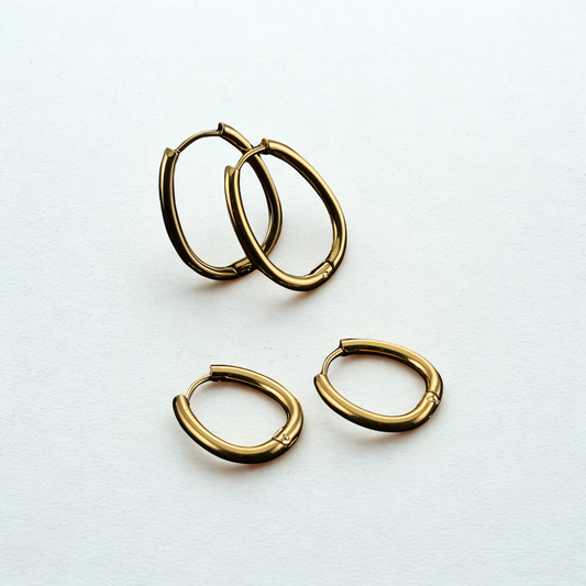 JOLLY HOOP EARRING